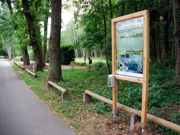 Informationstafel am Golfclub Pfalz