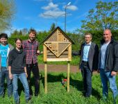 Aufbau eines Insektenhotels, Foto Budenheim
